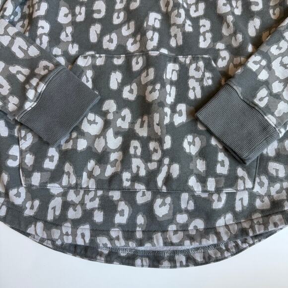The North Face Girls Grey Leopard Print Camp Fleece Hoodie - Picture 3 of 11